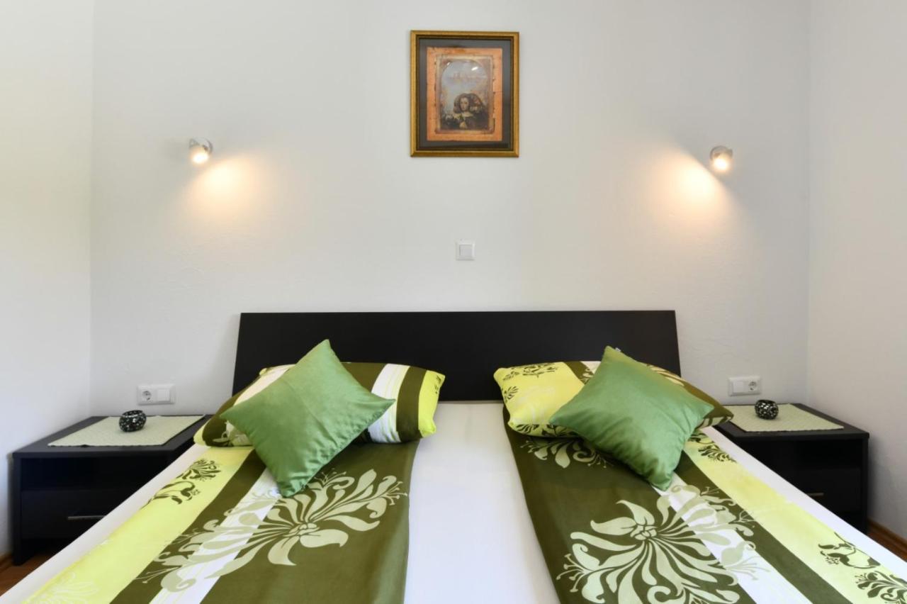 Hotel House Matijevic Simic à Grabovac  Extérieur photo